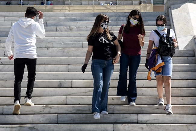 Κορονοϊός: Θερίζει και σε Πετράλωνα, Κυψέλη, Σεπόλια, Πλατεία Αττικής, Φάληρο, Καλλιθέα - Ολες οι "κόκκινες" περιοχές