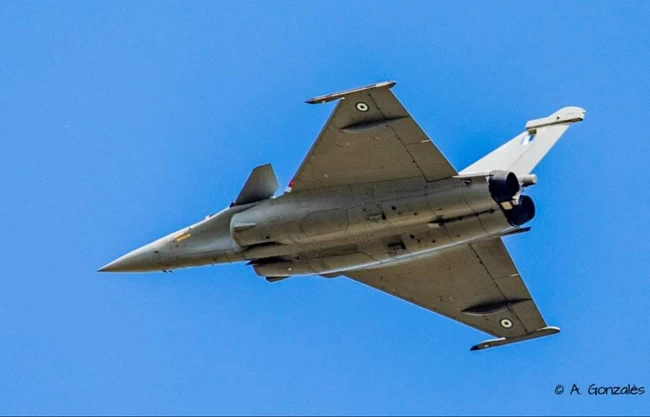Rafale: Το πρώτο βίντεο με τα υπερσύγχρονα μαχητικά στα ελληνικά χρώματα [βίντεο]