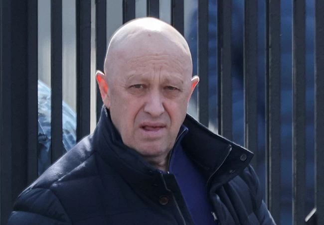 "Θα δεις τον κόσμο και θα αποκτήσεις ένα υγιές μαύρισμα"- Η Wagner ψάχνει μεταφραστές με αγγελία που προσφέρει γέλιο
