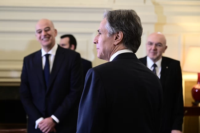 Δένδιας: "Άσχετη με την εξωτερική πολιτική η βοήθεια στην Τουρκία, δεν ζητάμε ανταλλάγματα"