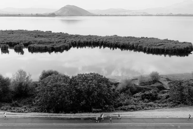 Στη μαγευτική λίμνη των Ιωαννίνων το Lake Run 2022 παρέα με τη Βίκος Α.Ε.
