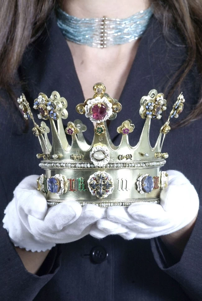 golden jubilee queen elizabeth