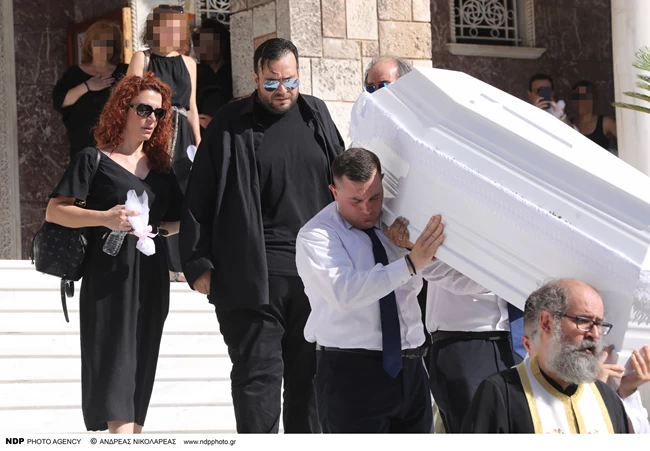 ΤΖΙΝΑ ΝΤΡΟΥΛΙΣ ΚΗΔΕΙΑ