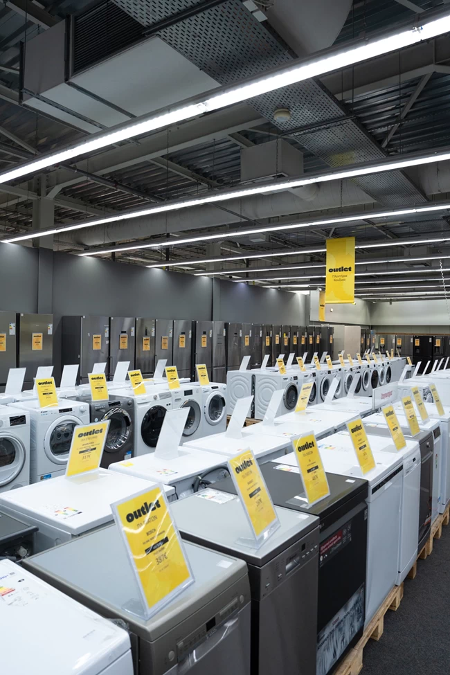 Βρήκαμε τα καλύτερα deals με εκπτώσεις έως και 70% στο νέο Public Outlet στον Ρέντη