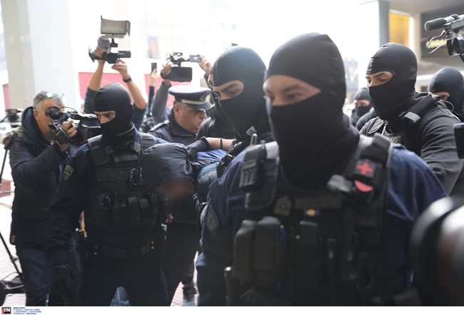 18ΧΡΟΝΟΣ ΡΕΝΤΗ