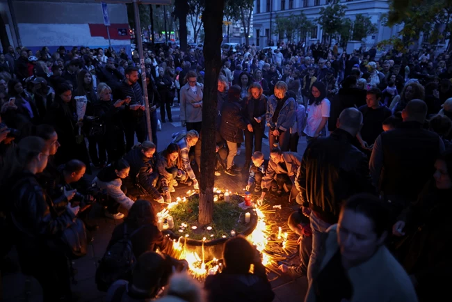 Μακελειό στο Βελιγράδι: Δεν έχει ποινική ευθύνη ο δράστης επειδή δεν έχει κλείσει τα 14 - Μία μαθήτρια σε κρίσιμη κατάσταση