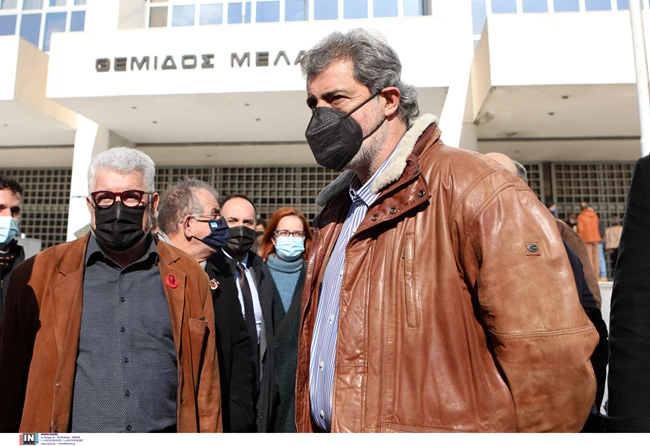 Κώστας Βαξεβάνης