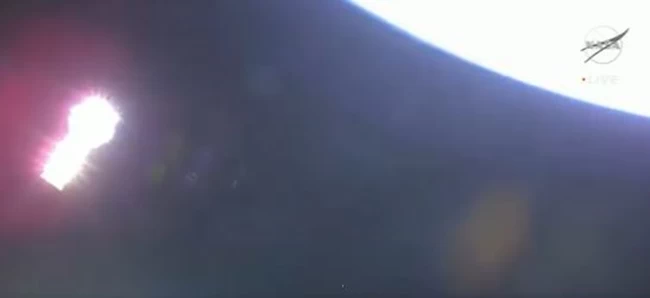 Το σούπερ τηλεσκόπιο James Webb κατευθύνεται στο διάστημα- Αναζητεί τις λάμψεις της "αυγής του Σύμπαντος"