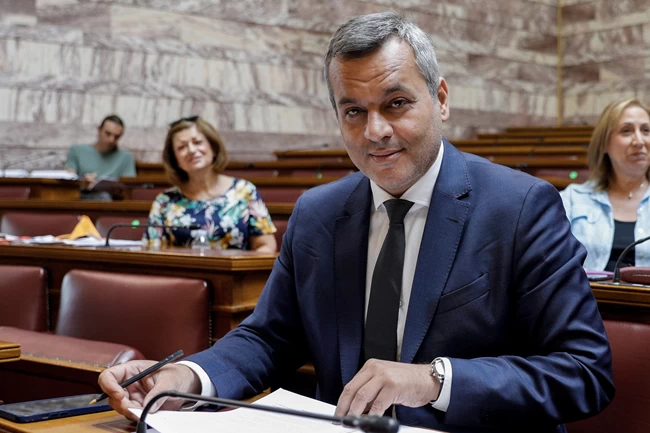 Χάρης Μαμουλάκης