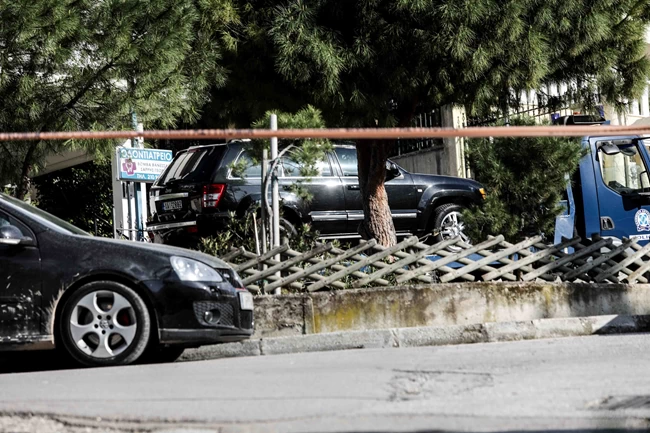 Γιώργος Καραϊβάζ: Πώς "γάζωσαν" με έξι σφαίρες τον γνωστό δημοσιογράφο - Καρέ καρέ η δολοφονική ενέδρα έξω από το σπίτι του