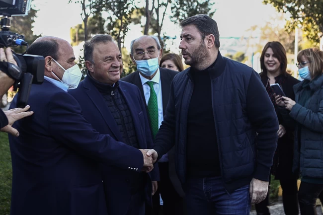 ΝΙΚΟΣ ΑΝΔΡΟΥΛΑΚΗΣ ΠΑΙΔΩΝ ΠΕΝΤΕΛΗΣ