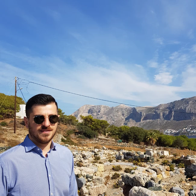 Τέλενδος: Ένας δάσκαλος, ένας μαθητής - Η συγκινητή ιστορία του κύριου Παναγιώτη και του μικρού Σάββα