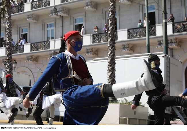 ΠΑΡΕΛΑΣΗ