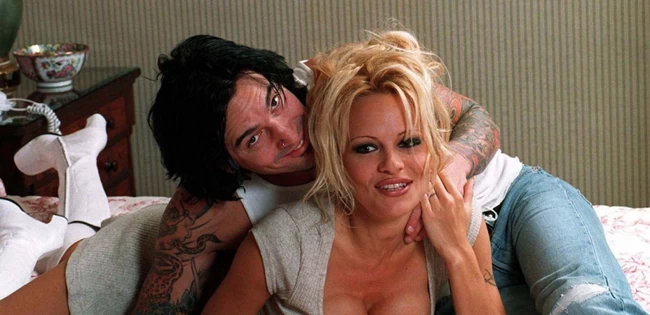 Pam and Tommy μαζί