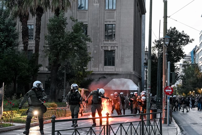 ΕΠΕΙΣΟΔΙΑ ΚΕΝΤΡΟ