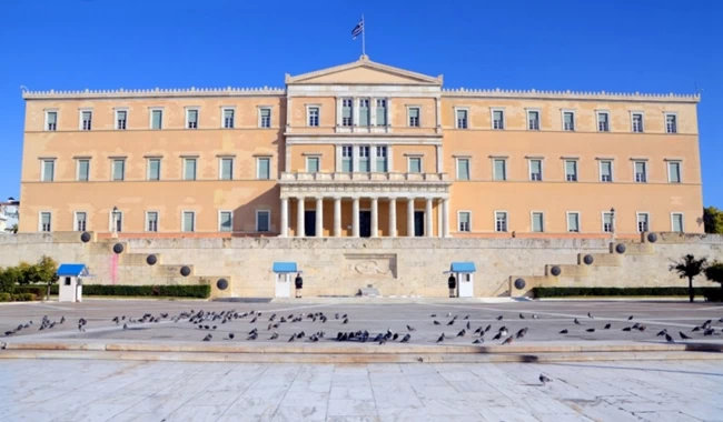 ΔΝΤ: Η μόνη "πλεονασματική" χώρα φέτος η Ελλάδα - Προς μηδενικό έλλειμμα το 2021