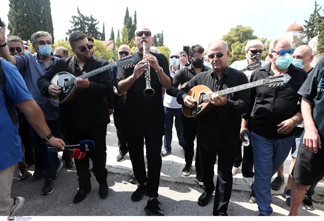 μπουζουκια