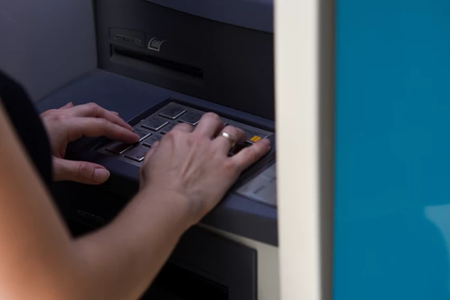 Νωρίτερα οι πληρωμές του e-ΕΦΚΑ: Πότε καταβάλλονται συντάξεις Ιανουαρίου και επιδόματα
