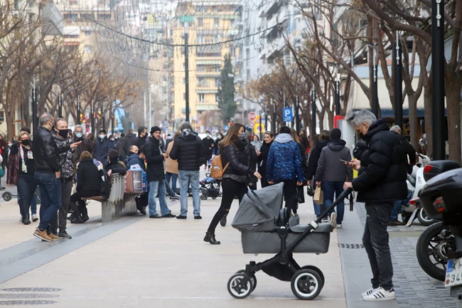 Έκτακτη σύσκεψη λοιμωξιολόγων: Στο τραπέζι η αλλαγή σχεδίων για σχολεία & καταστήματα - Τρόμαξαν με τα κρούσματα στην Αθήνα