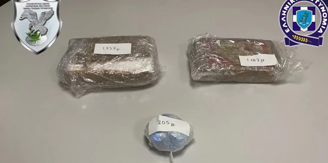 ΚΟΚΑΙΝΗ ΑΜΑΞΙ 30ΧΡΟΝΟΣ