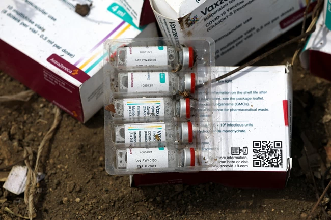 Νιγηρία: Κατέστρεψαν 1 εκατομμύριο ληγμένες δόσεις εμβολιών της AstraZeneca [εικόνες]