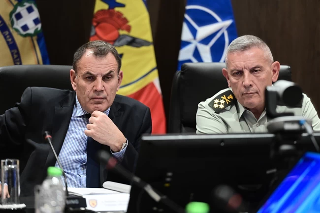 Απάντηση Παναγιωτόπουλου σε ΣΥΡΙΖΑ: Η Ελλάδα βοηθά την Ουκρανία με αμυντικό υλικό από τα αποθέματά της