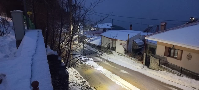 λαρισα χιονια