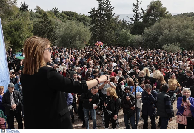 ΚΑΘΑΡΑ ΔΕΥΤΕΡΑ ΚΟΥΛΟΥΜΑ