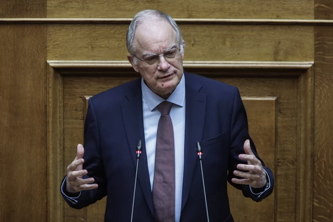 Προκλητική απουσία των Σπαρτιατών από την Βουλή στην επετειακή εκδήλωση για το Πολυτεχνείο
