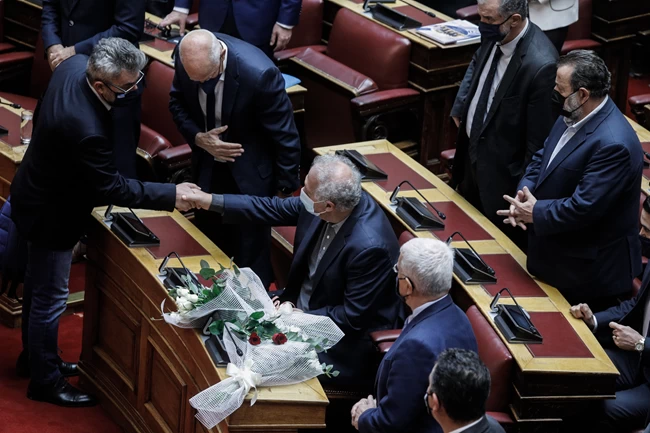 syginisi sti vouli
