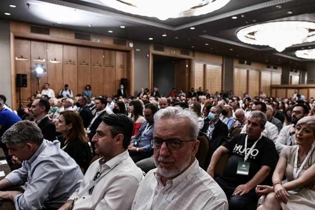 ΝΙΚΟΣ ΑΝΔΡΟΥΛΑΚΗΣ