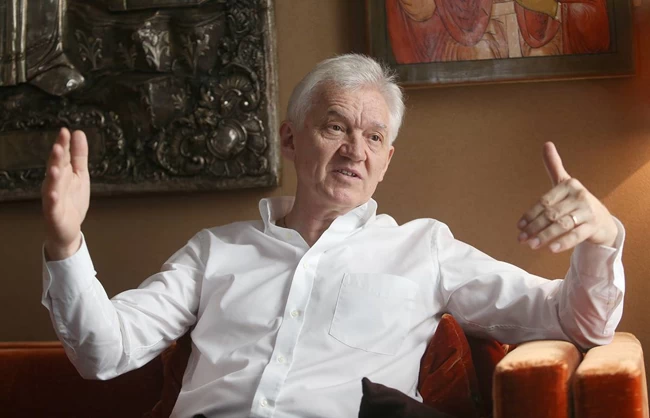 Ουκρανία: Αυτοί είναι οι τρεις βαθύπλουτοι ολιγάρχες και οι πέντε τράπεζες που επιβάλλει κυρώσεις ο Μπόρις Τζόνσον