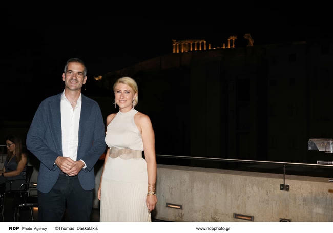Απίθανη θέα στην Ακρόπολη: Η Σία Κοσιώνη μας έδειξε ένα σπάνιο στιγμιότυπο από το σπίτι της