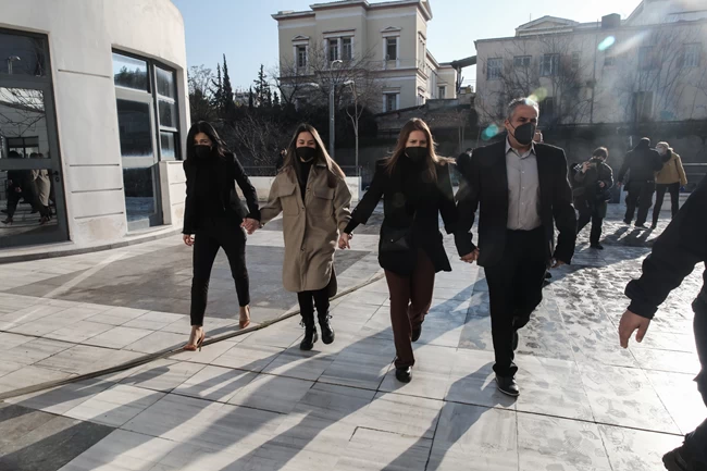 Ανατροπή στη δίκη του προπονητή ιστιοπλοΐας: Άδειασαν την 21χρονη οι συναθλήτριές της - "Δεν υπήρχε βιασμός"