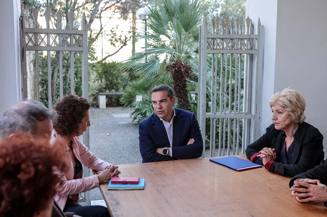 ΑΛΕΞΗΣ ΤΣΙΠΡΑΣ ΓΛΥΠΤΑ ΠΑΡΘΕΝΩΝΑΣ