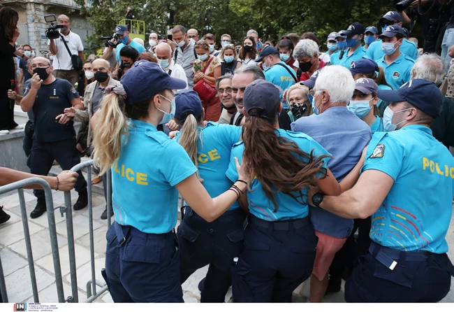 Μίκης Θεοδωράκης