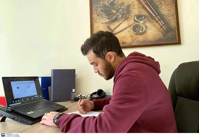Εξοργιστικό: Έβριζε τον καθηγητή την ώρα της τηλεκπαίδευσης στη Λαμία - Οι απειλές σε μαθητή και η μήνυση