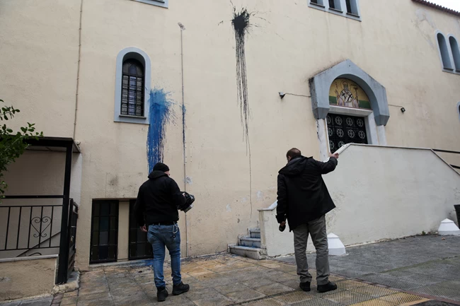 εκκλησια βανδαλισμοι