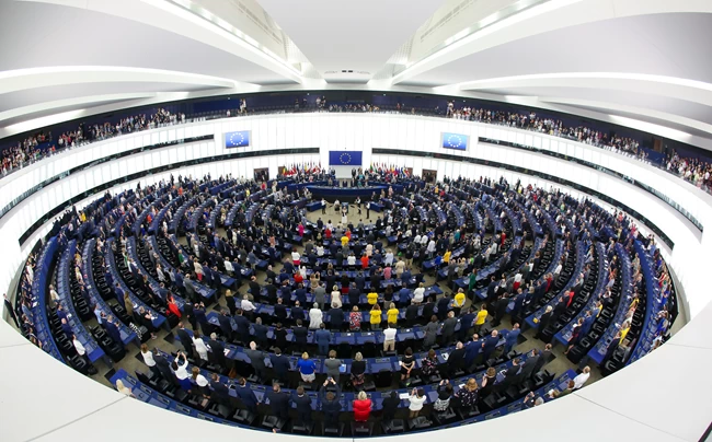Κοινή επιστολή 53 Γερμανών και Ελλήνων ευρωβουλευτών στη Μέρκελ - Αναστείλτε την παράδοση υποβρυχίων στην Τουρκία