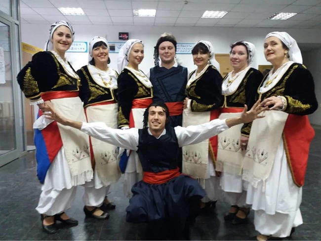 ομογενης