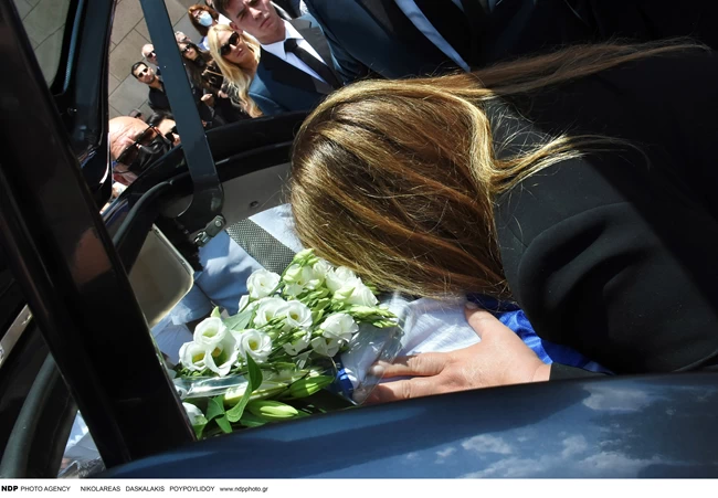 Ο σπαρακτικός επικήδειος της Μοιραράκη στον σύζυγό της: Ο πόνος είναι αβάσταχτος, ζήσαμε μια ζωή σαν παραμύθι Ο σπαρακτικός επικήδειος της Μοιραράκη στον σύζυγό της: Ο πόνος είναι αβάσταχτος, ζήσαμε μια ζωή σαν παραμύθι