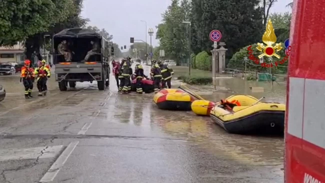 ΙΤΑΛΙΑ ΠΛΗΜΜΥΡΕΣ ΕΜΙΛΙΑ ΡΟΜΑΝΑ