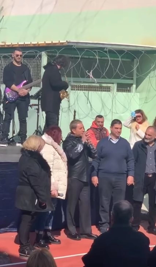 ΜΑΖΩΝΑΚΗΣ ΓΥΝΑΙΚΕΙΕΣ ΦΥΛΑΚΕΣ