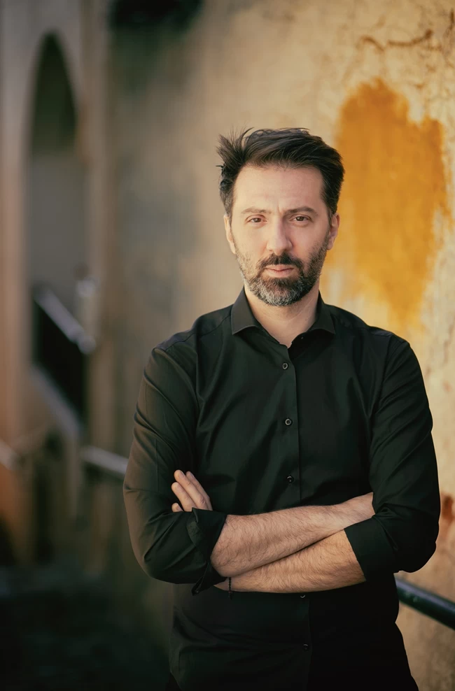 ΜΕΓΑΡΟ ΜΟΥΣΙΚΗΣ ΒΑΡΒΑΡΕΣΟΣ ΓΡΑΜΜΕΝΟΣ