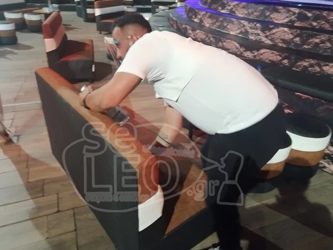 μπουζούκια