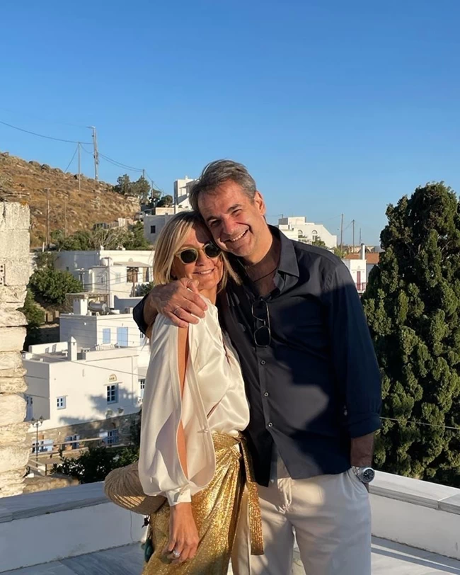 "Χρόνια πολλά αγάπη μου!": Οι ευχές του Κυριάκου Μητσοτάκη στη σύζυγό του Μαρέβα για τα γενέθλιά της "Χρόνια πολλά αγάπη μου!": Οι ευχές του Κυριάκου Μητσοτάκη στη σύζυγό του Μαρέβα για τα γενέθλιά της