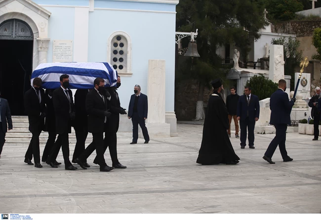 Γλέζος