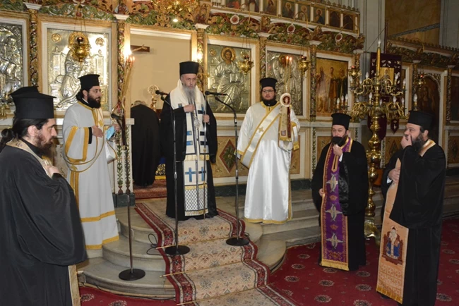 ΜΗΤΡΟΠΟΛΙΤΗΣ ΚΟΣΜΑΣ ΚΗΔΕΙΑ