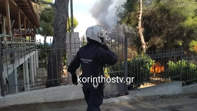 Μεγάλη φωτιά στην Κορινθία - Δίπλα στα σπίτια οι φλόγες - Έκκληση για εκκένωση [Eικόνες-Βίντεο]
