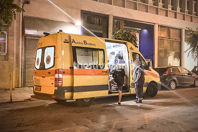 Θεσσαλονίκη: Υπερασπίστηκαν γυναίκα που τη μάλωνε ο σύντροφός της και τους έδειραν